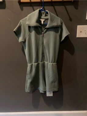 Spanx collared zip up green size small has super soft romper excellent condition